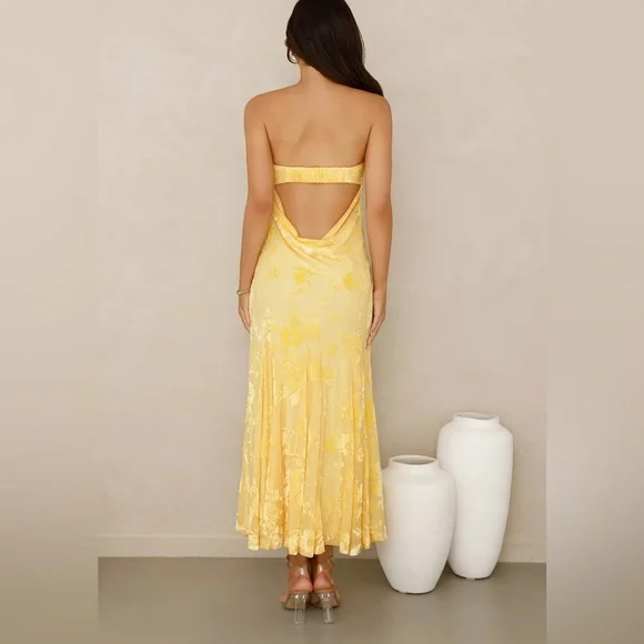 Hello Molly Yellow Floral Midi Dress - Picture 2 of 2